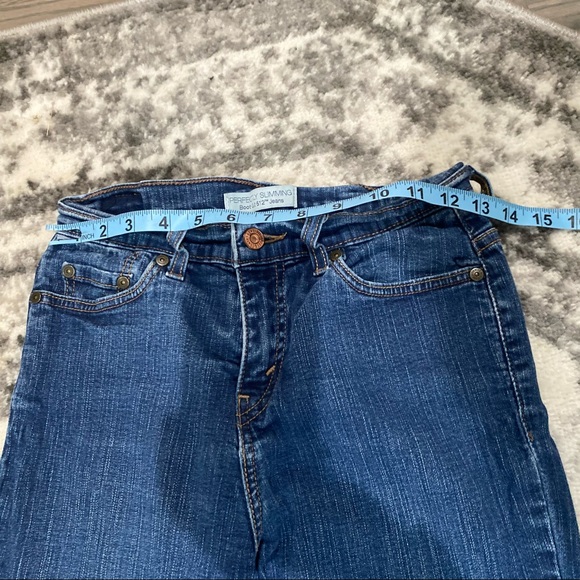 Levi’s Perfectly Slimming Boot Cut Vintage Jeans Size 4 Dark Blue No Holes - Picture 7 of 10